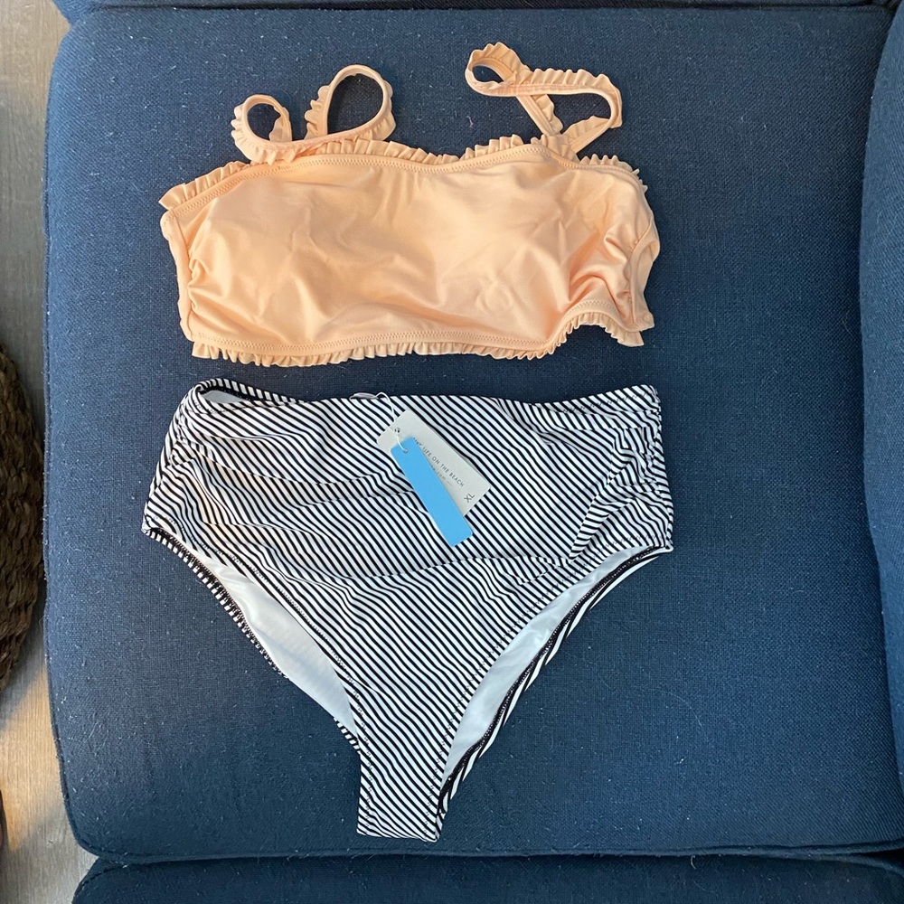 NWT CUPSHE High Waisted Bikini with Scalloped Bralette type top. Size XL.